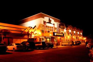 MO2 Westown Hotel - Mandalagan