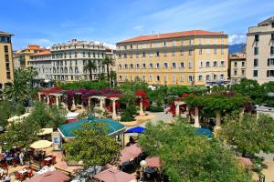 Appartements F3 - Standing Centre Ville Calme Et Climatise : photos des chambres