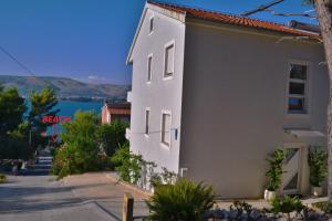 Apartments Oklopčić