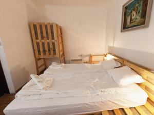Palete Studio - new hand-made, cozy, artistic home
