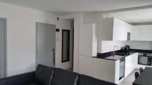 Anatole - T3 - Moderne - Climatisé - 1er étage - Très grande terrasse 35 M2 - Vue magnifique et dégagée