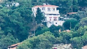 Rooms Olympia Ikaria Greece