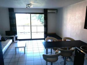 Appartements les pieds dans l'eau les Marines de Moriani 4 couchages : photos des chambres