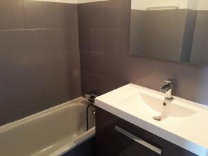 Appartements les pieds dans l'eau les Marines de Moriani 4 couchages : photos des chambres