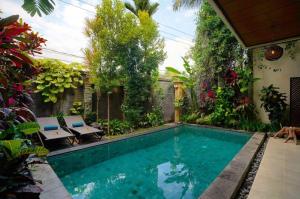 Bali Ayu Hotel & Villas 10 Minutes Walking Distance to the Beach