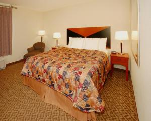 King Room - Smoking  room in Sleep Inn & Suites near Fort Hood
