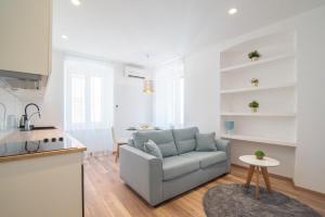 Leona Deluxe Apartments