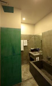 Chhouy Vathna Angkor Boutique