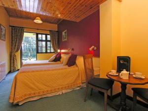 Family Room room in 19th Green Guesthouse