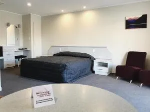 田园假日酒店 - 蒂阿瑙