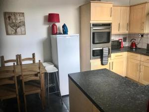 1 Fitzhamon Embankment APARTMENTS opposite Principality Stadium - LONG STAY OFFER