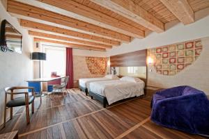 Deluxe Triple Room with Spa Access room in Hotel Veronesi La Torre
