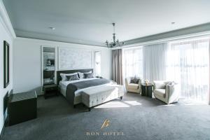 Bon Hotel