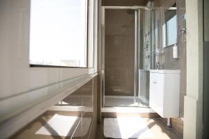 Rua Luciano Cordeiro Bhuiyan Family Host