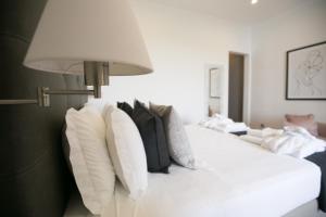 Rua Luciano Cordeiro Bhuiyan Family Host