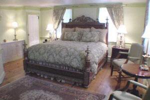 Deluxe King Room room in Admiral Farragut Inn