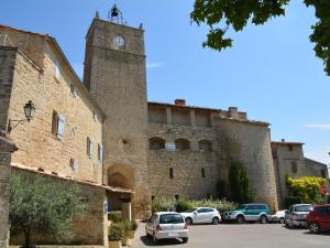 Villas Villa in Viens with Pool & Lavender Views : photos des chambres
