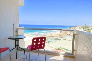 Beautiful apartment with sea view in Sharon hotel