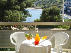 Rachel Hotel Aegina Greece