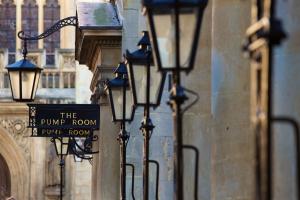 North Parade Passage, Bath BA1 1NX, England.