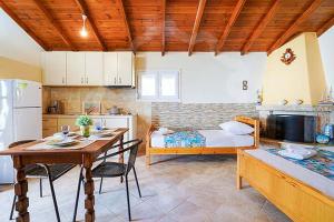 Avgoustos Beach House