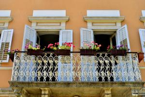 Charming Apartment 2 min from the Beach