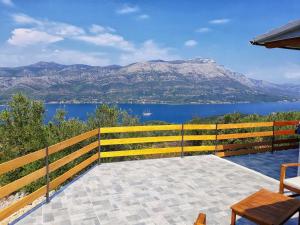 One-Bedroom Apartment with Terrace and Sea View room in Apartments with a swimming pool Zrnovo Korcula - 16116