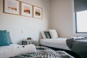 Gunyah Hotel - Redhead