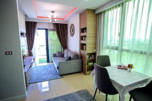 Dusit Grand condo View