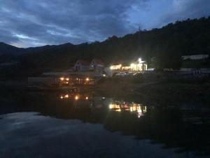 Splav "Slap" - Bungalovi