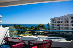 Deluxe Twin Room with Sea View room in Hotel Pestana Cascais Ocean & Conference Aparthotel
