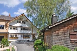 Pensión Bären - Das Gästehaus Gais Suiza