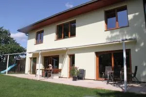 Lovely apartment, Garden, Parking, Wifi, Netflix - Předboj