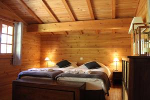 Chalets chalet artheis : photos des chambres
