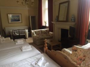 Family Studio room in Newhall