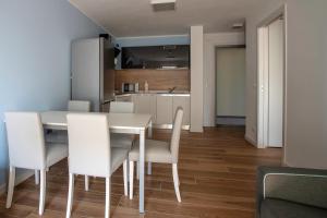 Apartment with Lateral Lagoon View