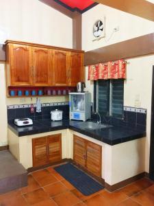 Fully AC 3BR House for 8pax near Airport and SM with 100mbps Wifi