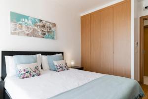 Caniço VI by An Island Apart