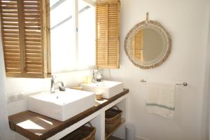 Appartements Ze Perfect Place - Vieux Nice - Exceptionnel Appartement - Calme et Terrasse avec vues : photos des chambres