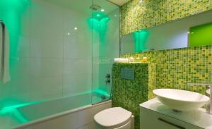 Hotels Color Design Hotel : photos des chambres