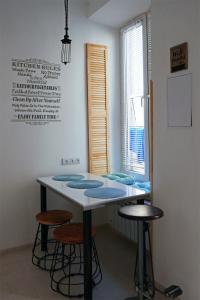 Romantic Apartment on Rynok square with Air-Conditioning