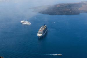 Blue Dolphins Apartments Santorini Greece