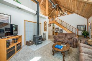 Three Bedroom House room in Sparrow Cove