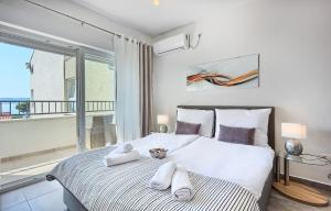 Appartement Modern apartments with sea view 150 meters to beach Kaštela Kroatien