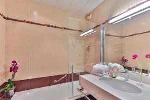 Hotels Servotel Castagniers : Chambre Double ou Lits Jumeaux
