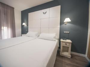 Double or Twin Room with Balcony room in Los Angeles Hotel & Spa