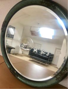 Self contained 3 bed flat with your own front door, three double rooms, Sleeps six,fifteen pounds per night each