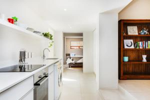 Cheviot Place Garden Apartment with Private Entrance