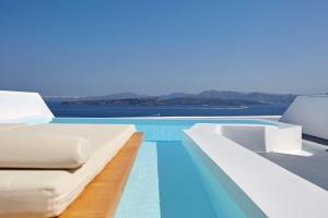 Phos The Boutique Santorini Greece