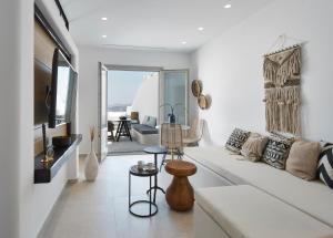 Phos The Boutique Santorini Greece